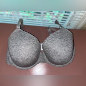 H&M Bra - Gray
Size: 36 DDD/F 
Cotton Material - Underwire.